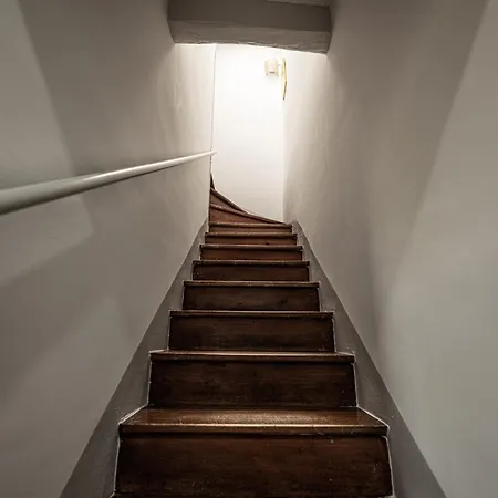 Mon