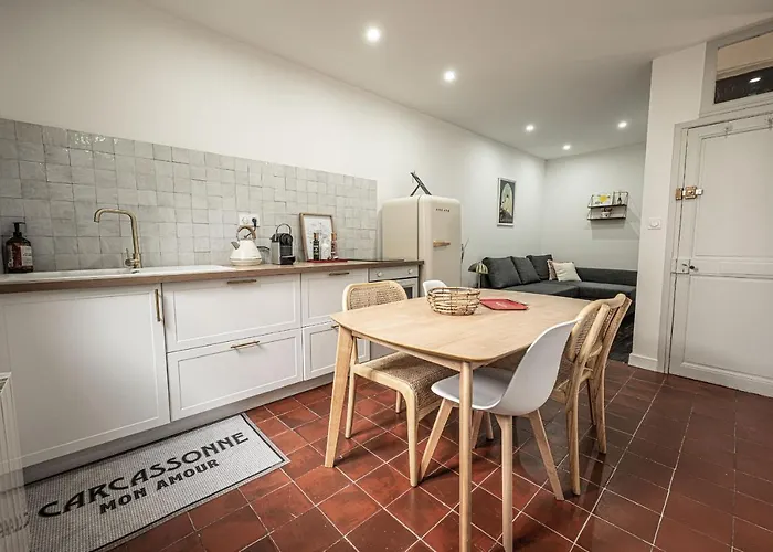 Mon * カルカソンヌ